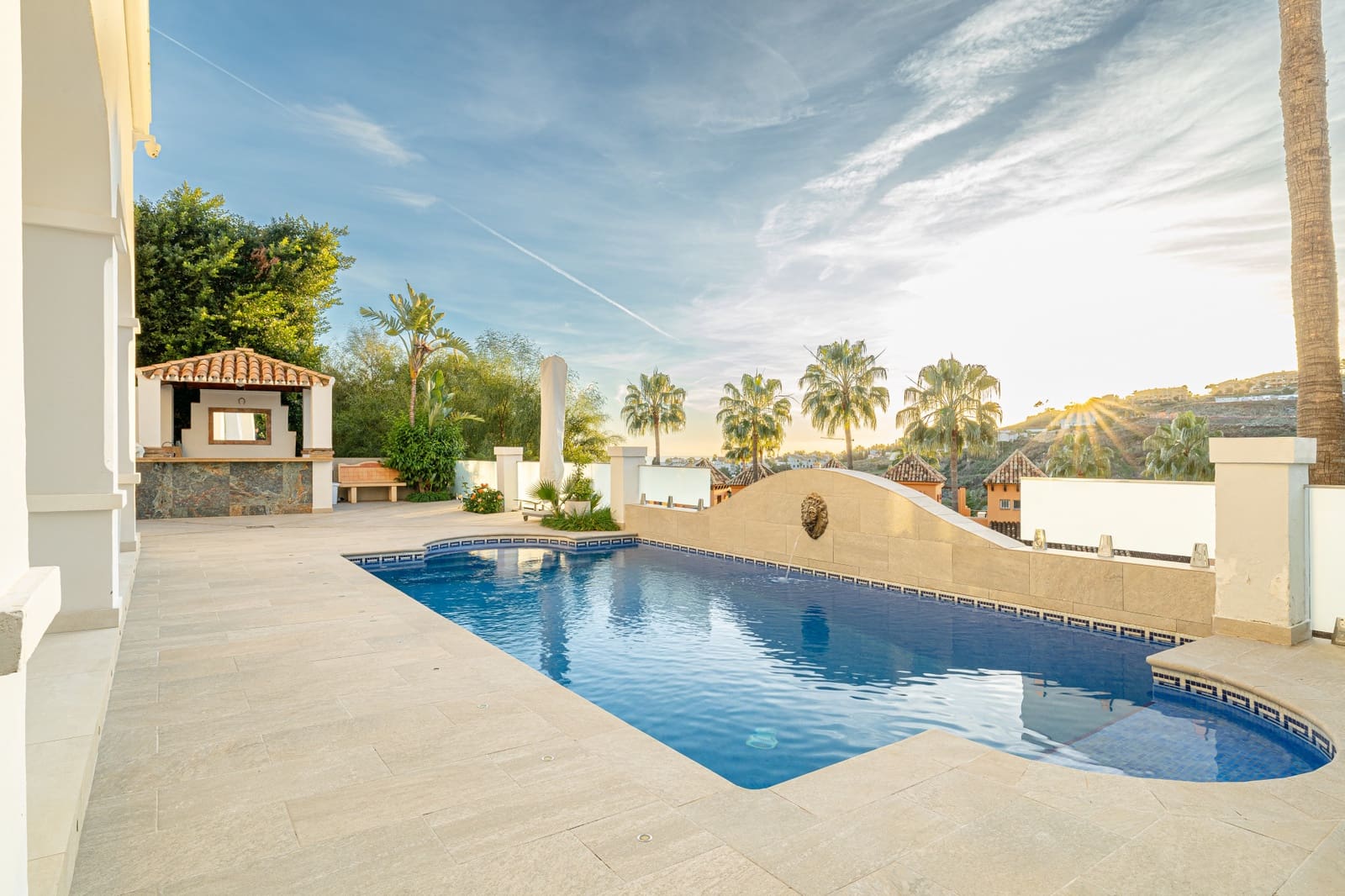 5 soveværelse Villa til salg i Benahavis med swimmingpool garage - € 2.750.000 (Ref: 8874382)