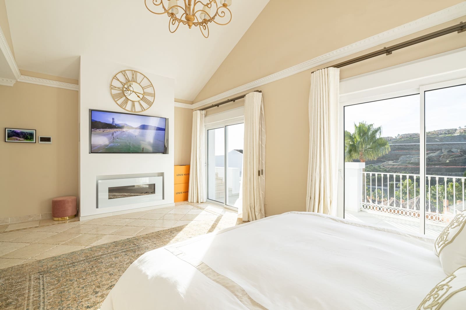 5 soveværelse Villa til salg i Benahavis med swimmingpool garage - € 2.750.000 (Ref: 8874382)