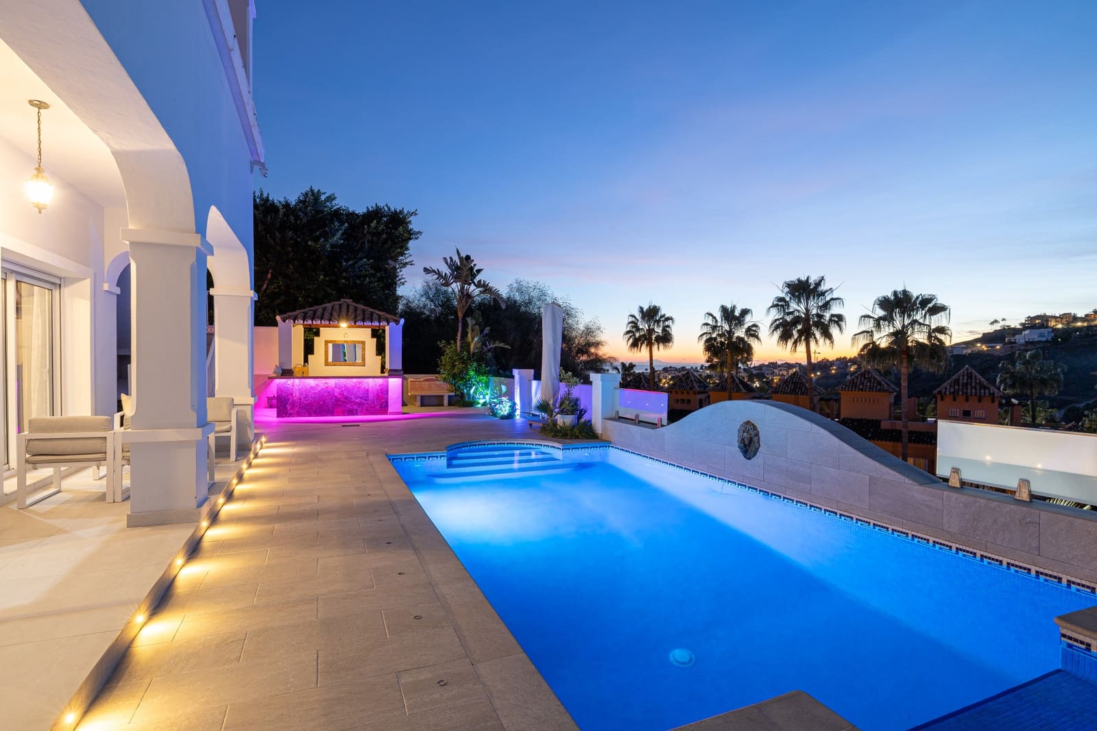 5 soveværelse Villa til salg i Benahavis med swimmingpool garage - € 2.750.000 (Ref: 8874382)