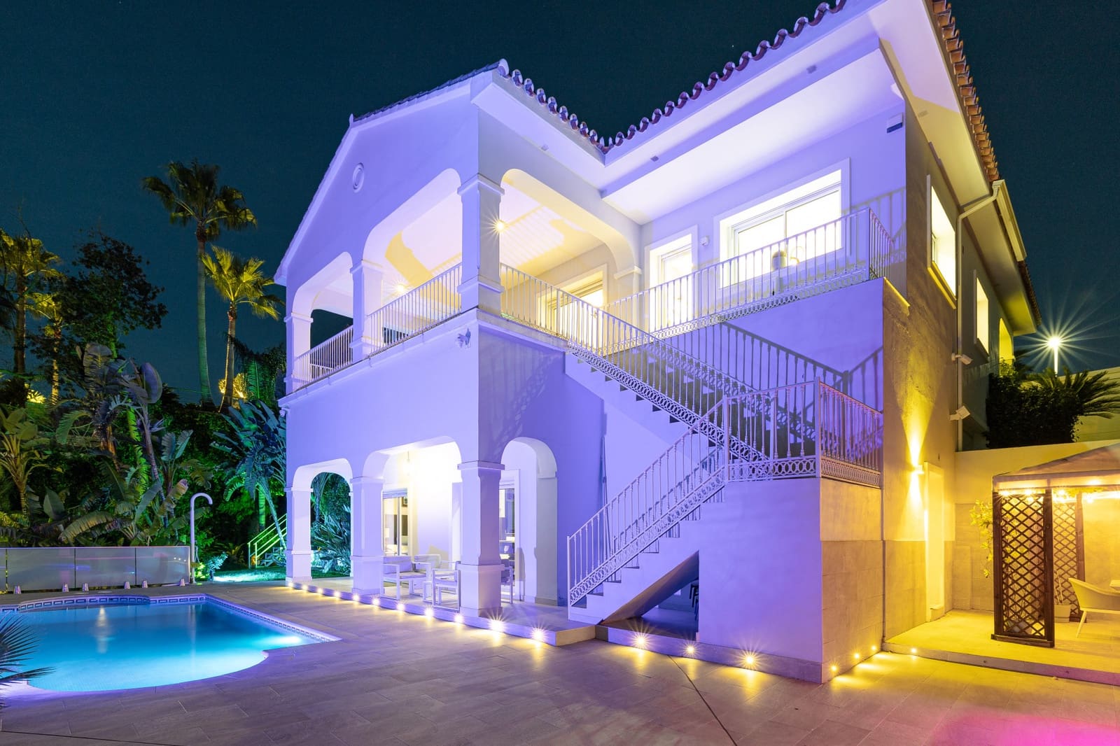 5 soveværelse Villa til salg i Benahavis med swimmingpool garage - € 2.750.000 (Ref: 8874382)