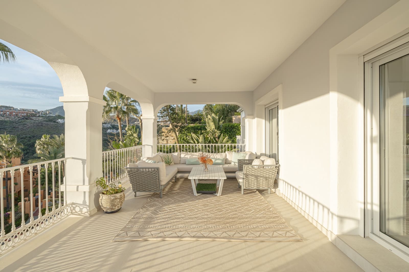 5 soveværelse Villa til salg i Benahavis med swimmingpool garage - € 2.750.000 (Ref: 8874382)