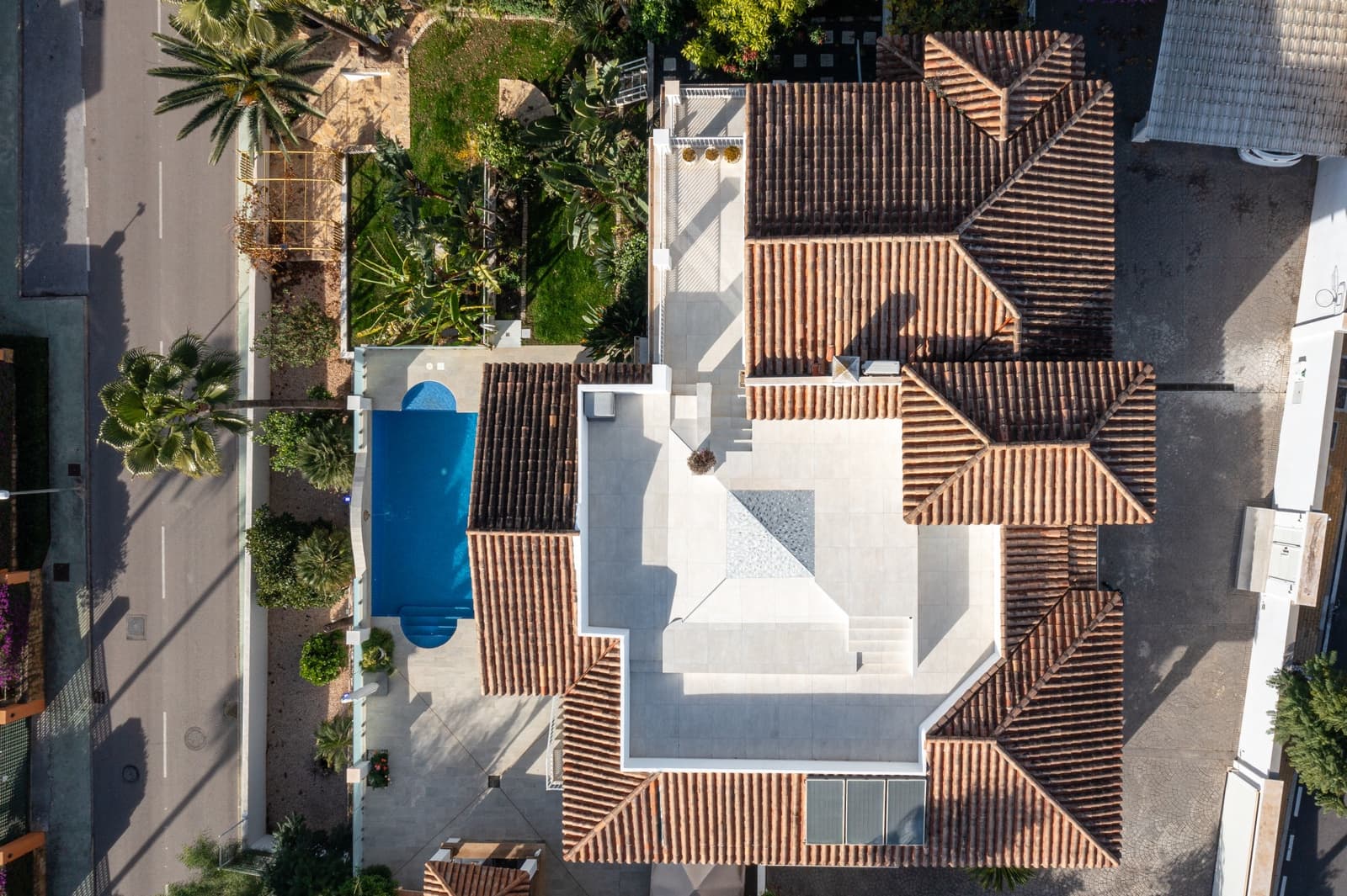 5 soveværelse Villa til salg i Benahavis med swimmingpool garage - € 2.750.000 (Ref: 8874382)