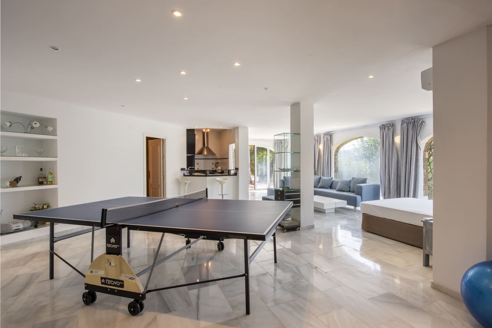 4 slaapkamer Villa te koop in La Quinta met zwembad garage - € 1.750.000 (Ref: 8885995)