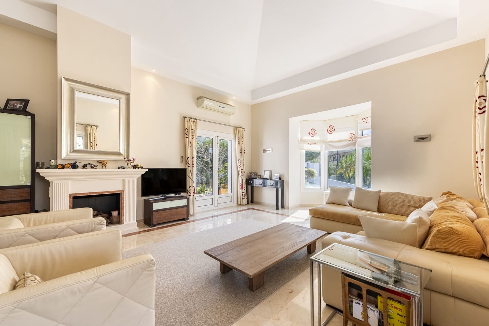 4 slaapkamer Villa te koop in La Quinta met zwembad garage - € 1.750.000 (Ref: 8885995)