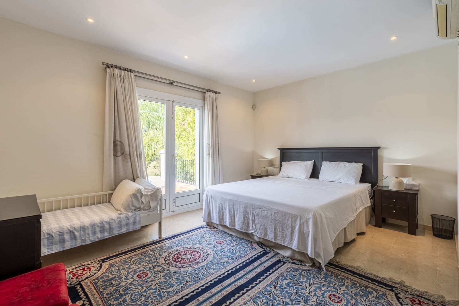 4 slaapkamer Villa te koop in La Quinta met zwembad garage - € 1.750.000 (Ref: 8885995)