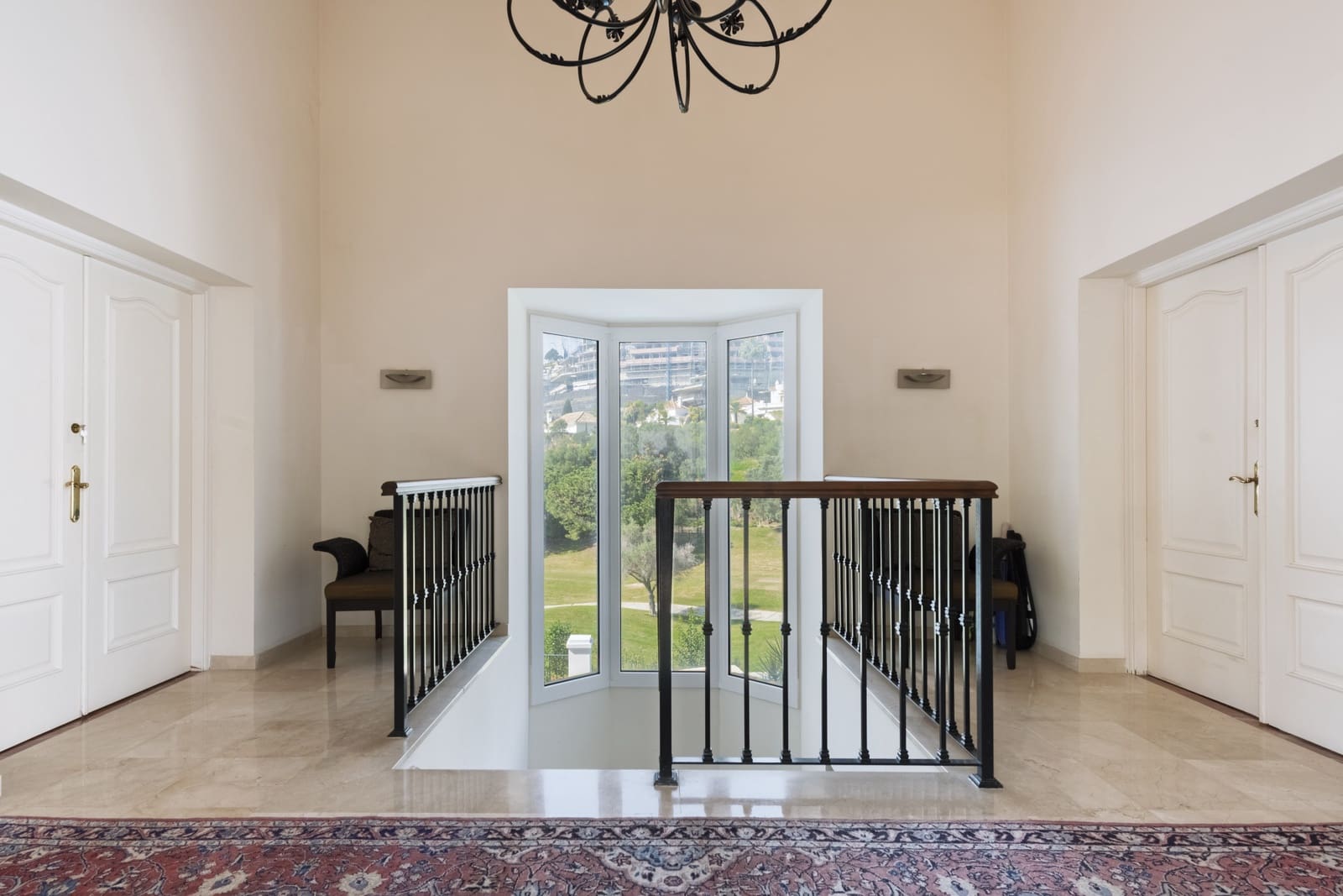 4 slaapkamer Villa te koop in La Quinta met zwembad garage - € 1.750.000 (Ref: 8885995)