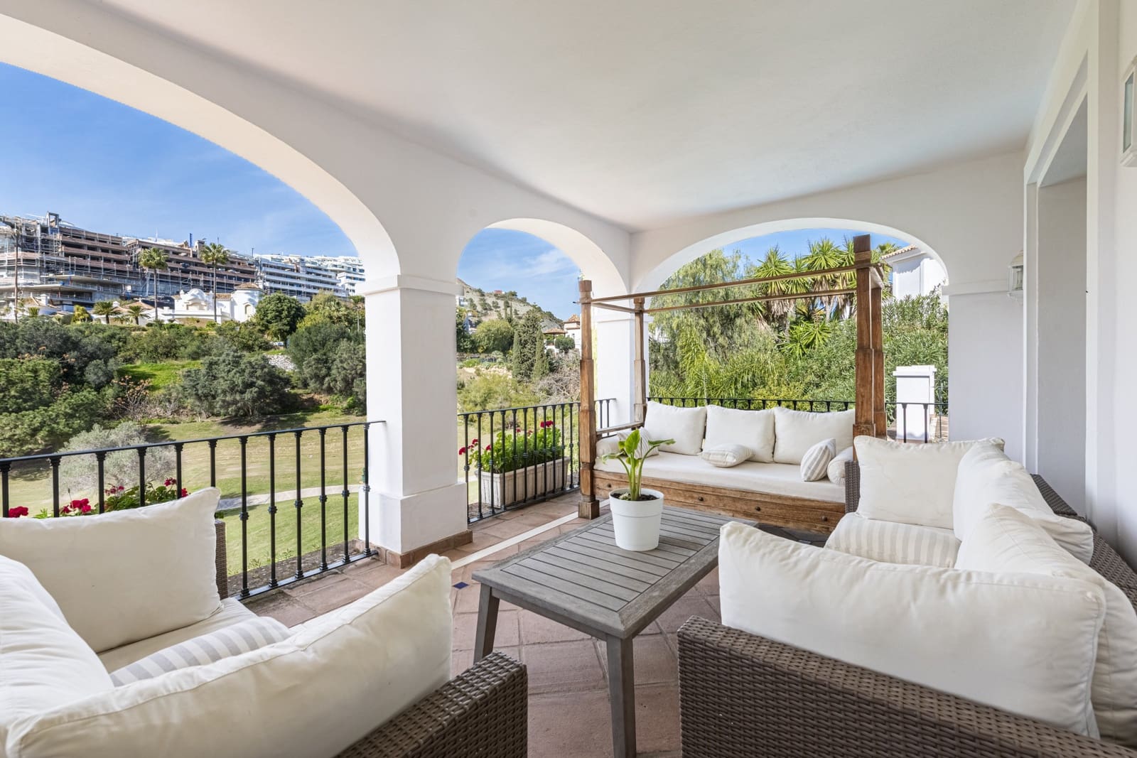 4 slaapkamer Villa te koop in La Quinta met zwembad garage - € 1.750.000 (Ref: 8885995)