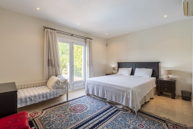 4 slaapkamer Villa te koop in La Quinta, Benahavís met zwembad garage - € 1.750.000 (Ref: 8885995)