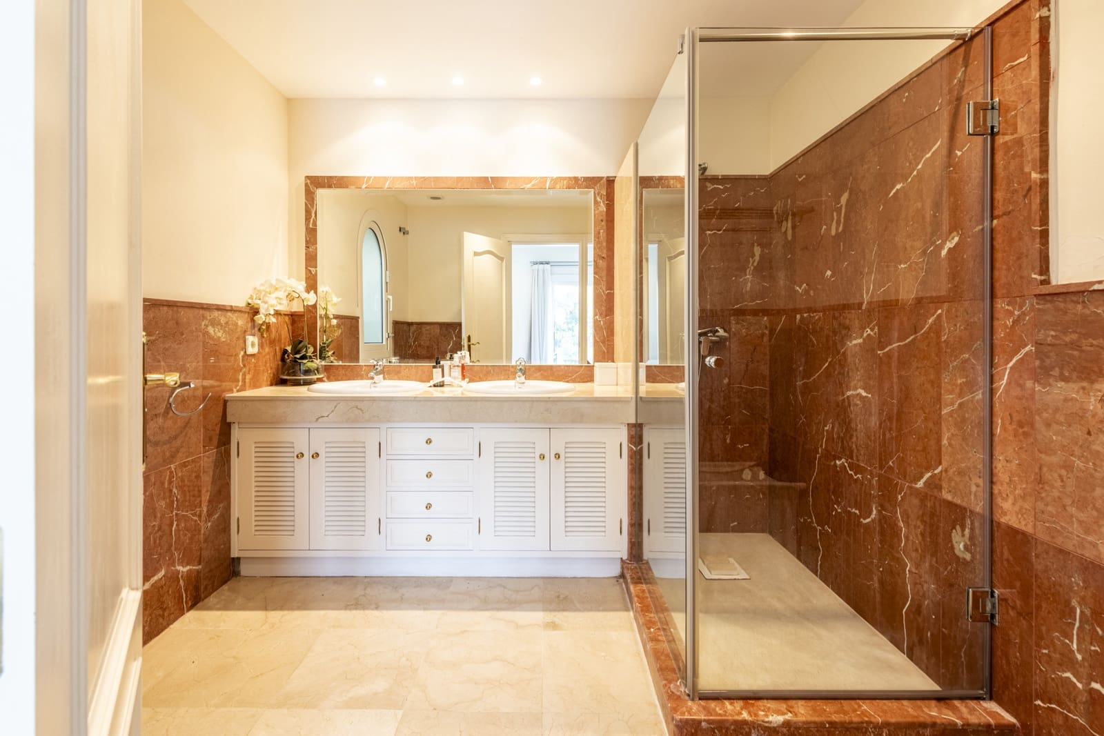 4 slaapkamer Villa te koop in La Quinta met zwembad garage - € 1.750.000 (Ref: 8885995)