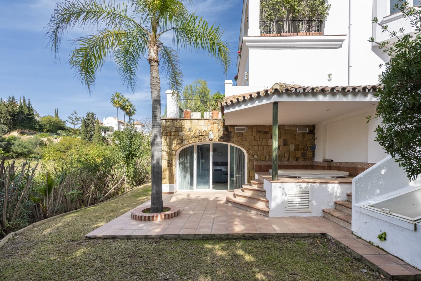 4 slaapkamer Villa te koop in La Quinta met zwembad garage - € 1.750.000 (Ref: 8885995)