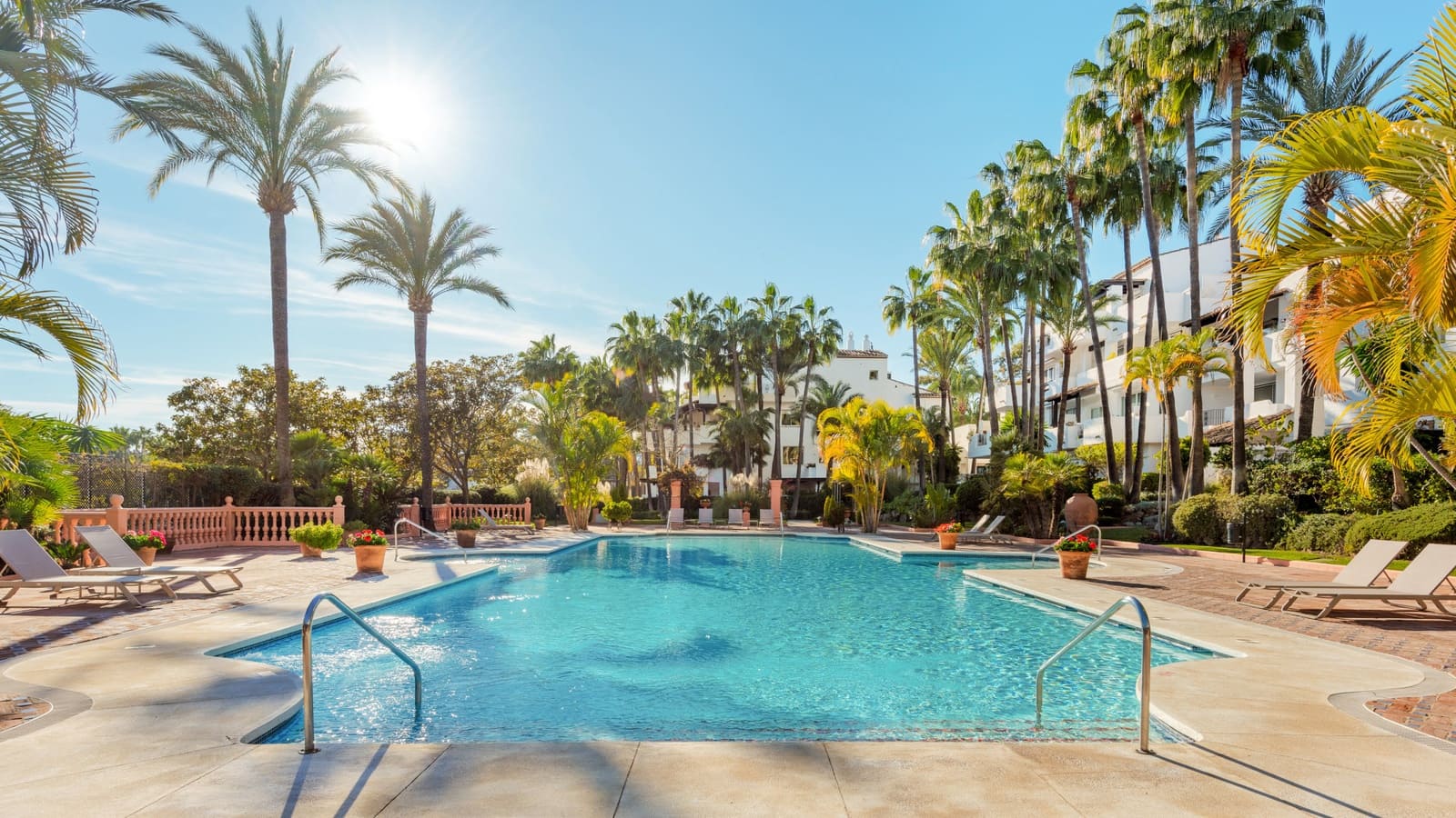3 makuuhuone Huoneisto myytävänä paikassa Marbella mukana uima-altaan 
autotalli - 2 795 000 € (Ref: 8893076)