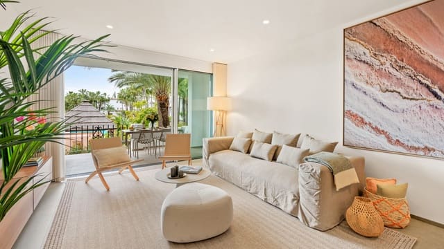 3 sypialnia Apartament na sprzedaż w Marbella z basenem garażem - 2 795 000 € (Ref: 8893076)