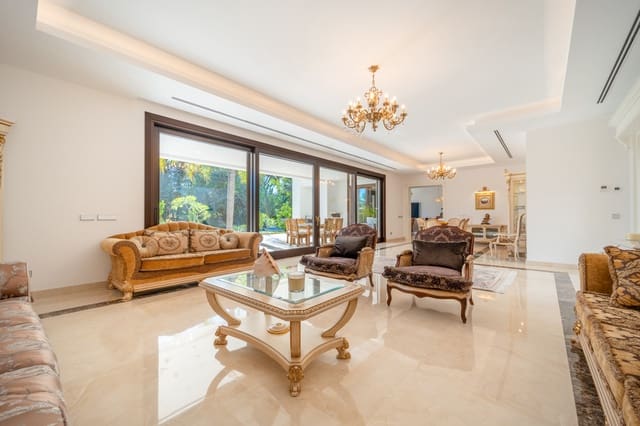 7 soveværelse Villa til salg i Estepona med swimmingpool garage - € 5.190.000 (Ref: 8893077)