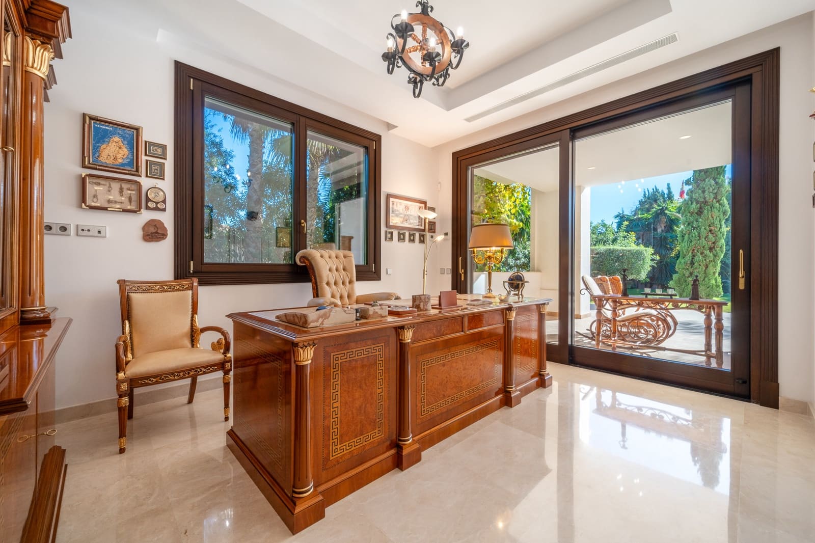 7 chambre Villa/Maison à vendre à Estepona avec piscine garage - 5 190 000 € (Ref: 8893077)