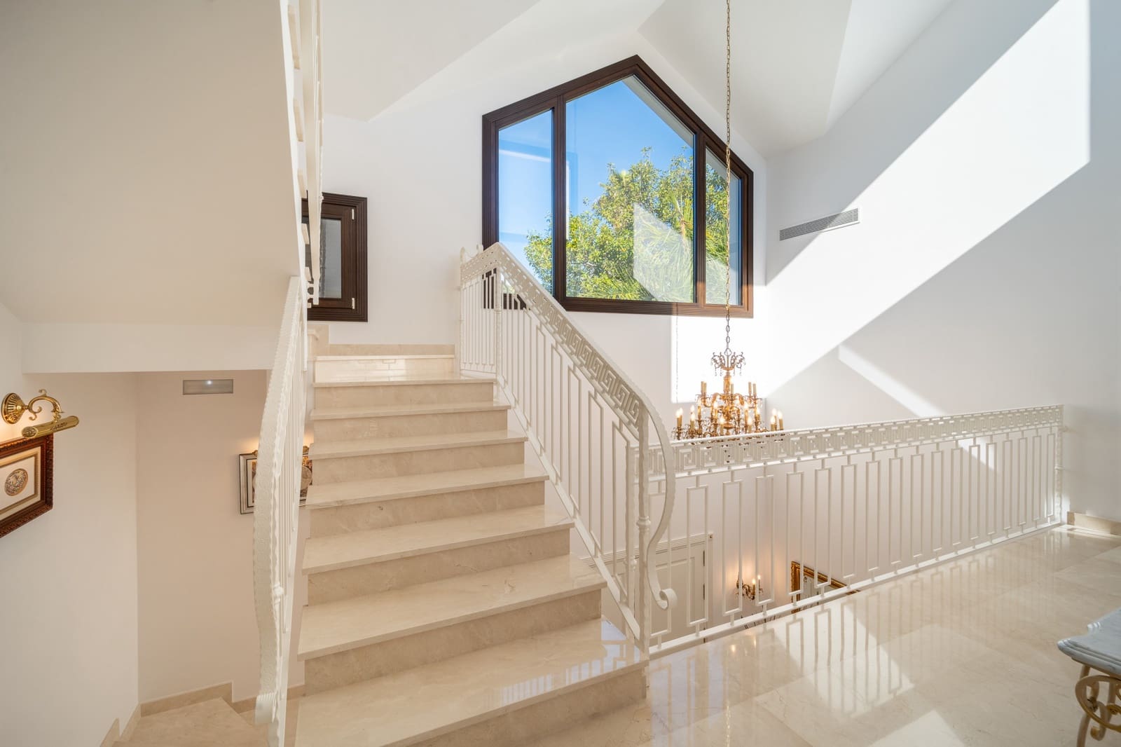 7 chambre Villa/Maison à vendre à Estepona avec piscine garage - 5 190 000 € (Ref: 8893077)