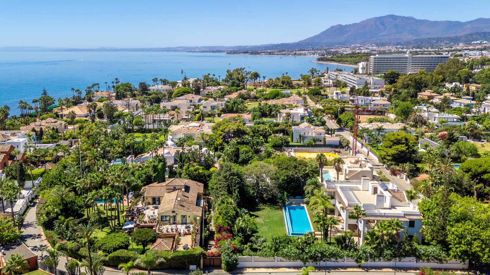 7 chambre Villa/Maison à vendre à Estepona avec piscine garage - 5 190 000 € (Ref: 8893077)