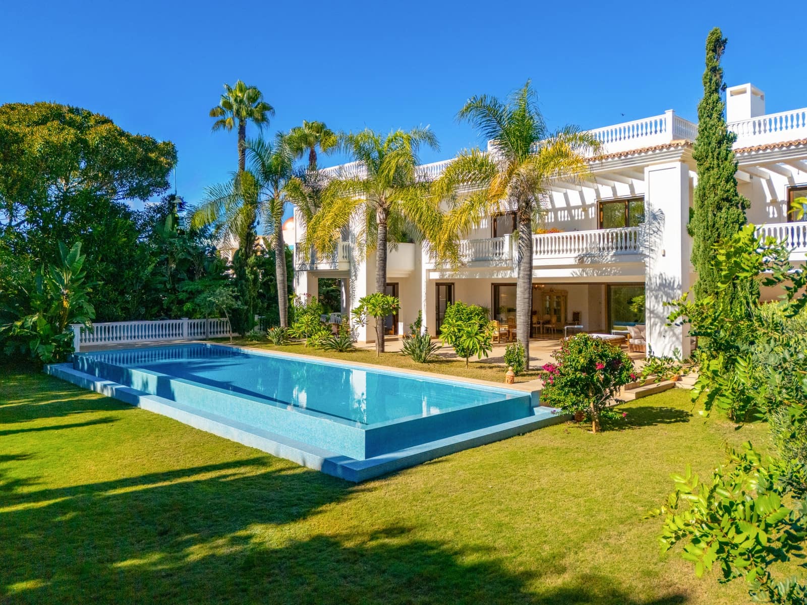 7 chambre Villa/Maison à vendre à Estepona avec piscine garage - 5 190 000 € (Ref: 8893077)