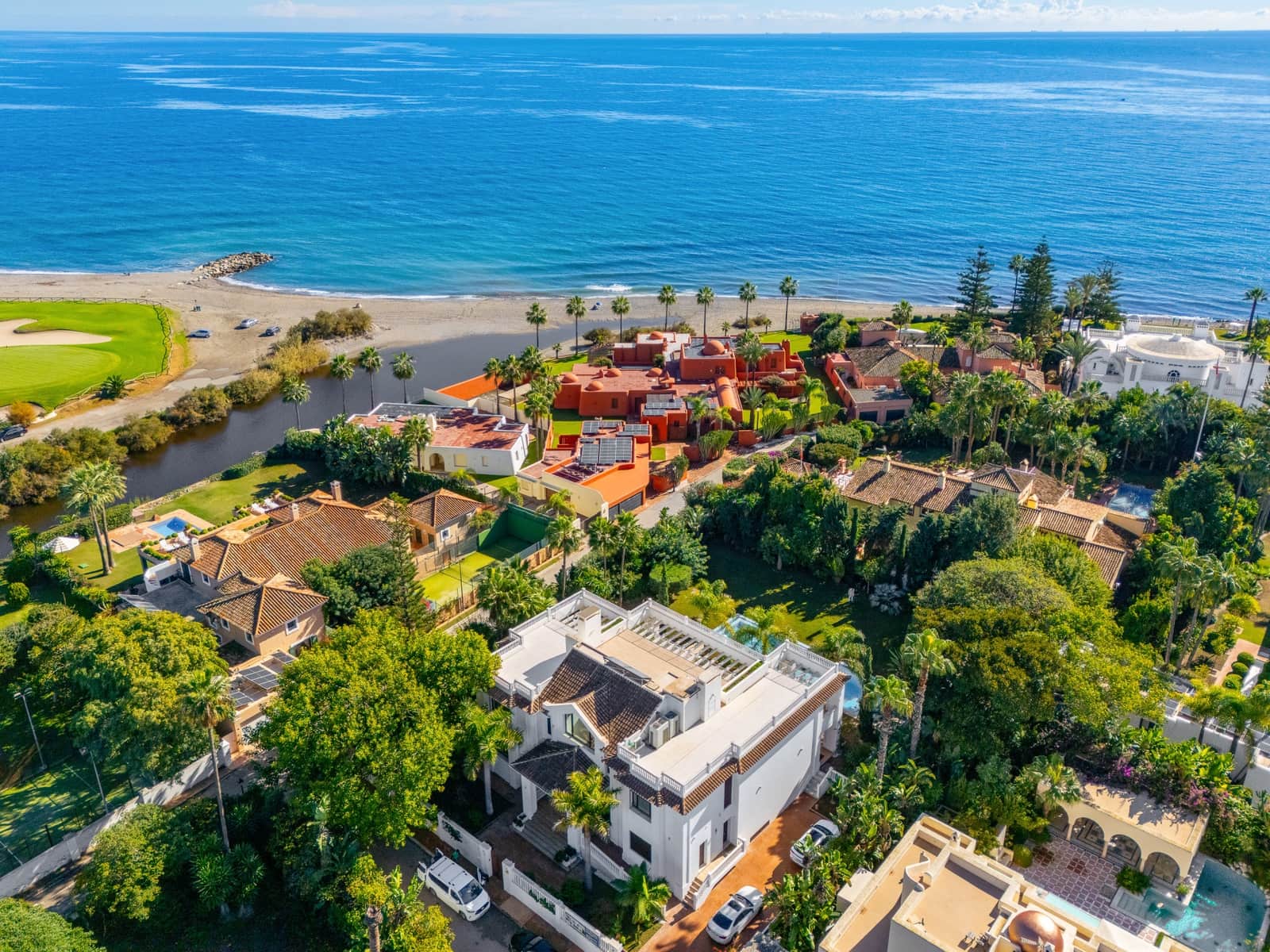 7 chambre Villa/Maison à vendre à Estepona avec piscine garage - 5 190 000 € (Ref: 8893077)