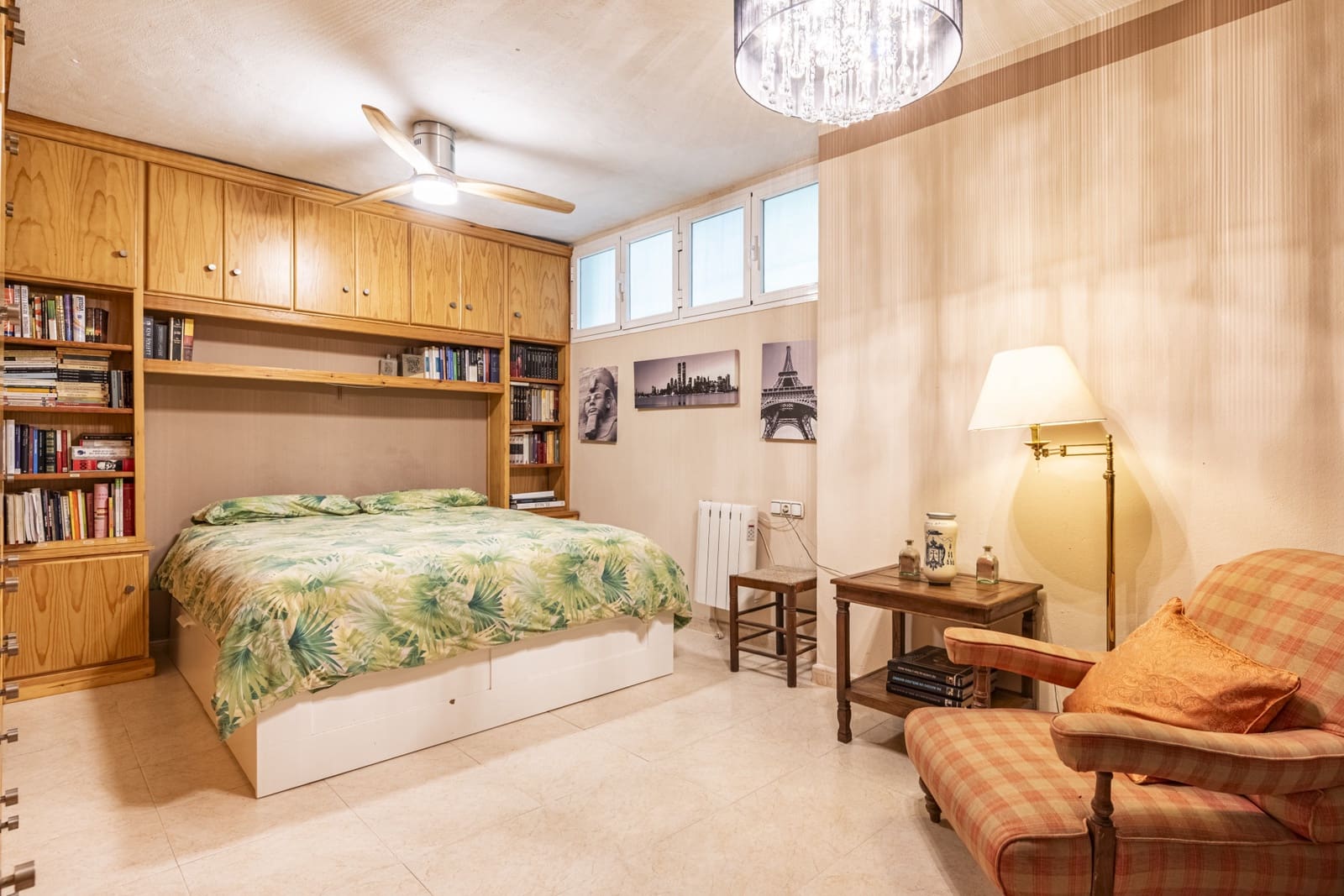 5 soveværelse Semi-Rækkehus til salg i Nueva Andalucia med swimmingpool garage - € 1.050.000 (Ref: 8912832)