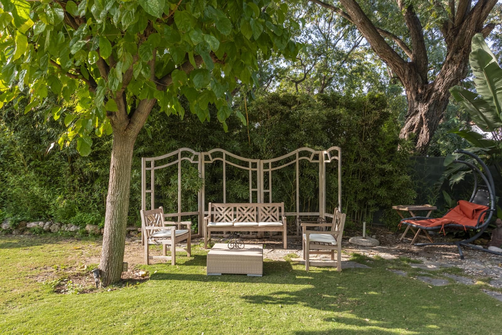 5 soveværelse Semi-Rækkehus til salg i Nueva Andalucia med swimmingpool garage - € 1.050.000 (Ref: 8912832)