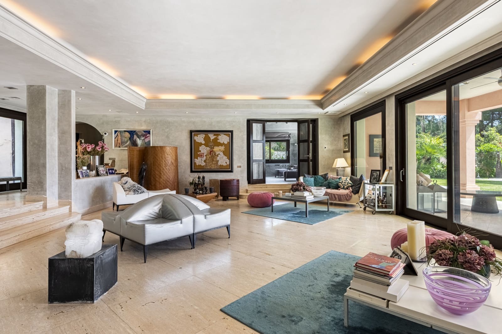 10 Zimmer Villa zu verkaufen in El Paraiso mit Pool Garage - 13.500.000 € (Ref: 8915218)