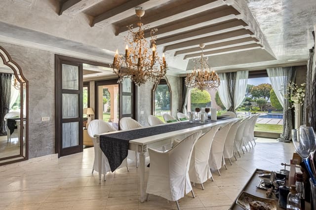 10 slaapkamer Villa te koop in El Paraiso, Estepona met zwembad garage - € 13.500.000 (Ref: 8915218)