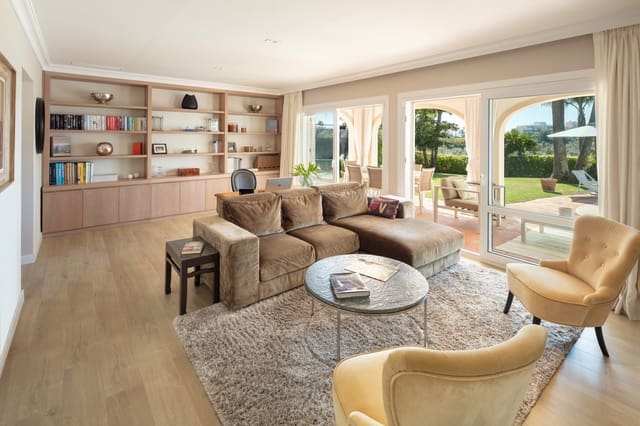 4 makuuhuone Huvila myytävänä paikassa Marbella mukana uima-altaan - 1 795 000 € (Ref: 8918033)