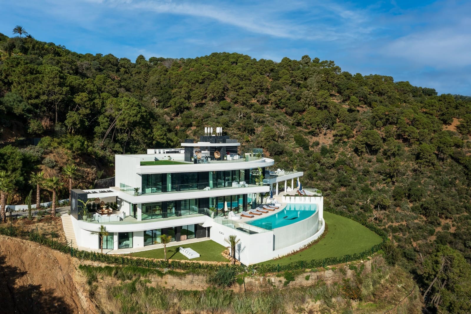 9 soverom Villa til salgs i La Zagaleta med svømmebasseng garasje - € 30 000 000 (Ref: 8946854)