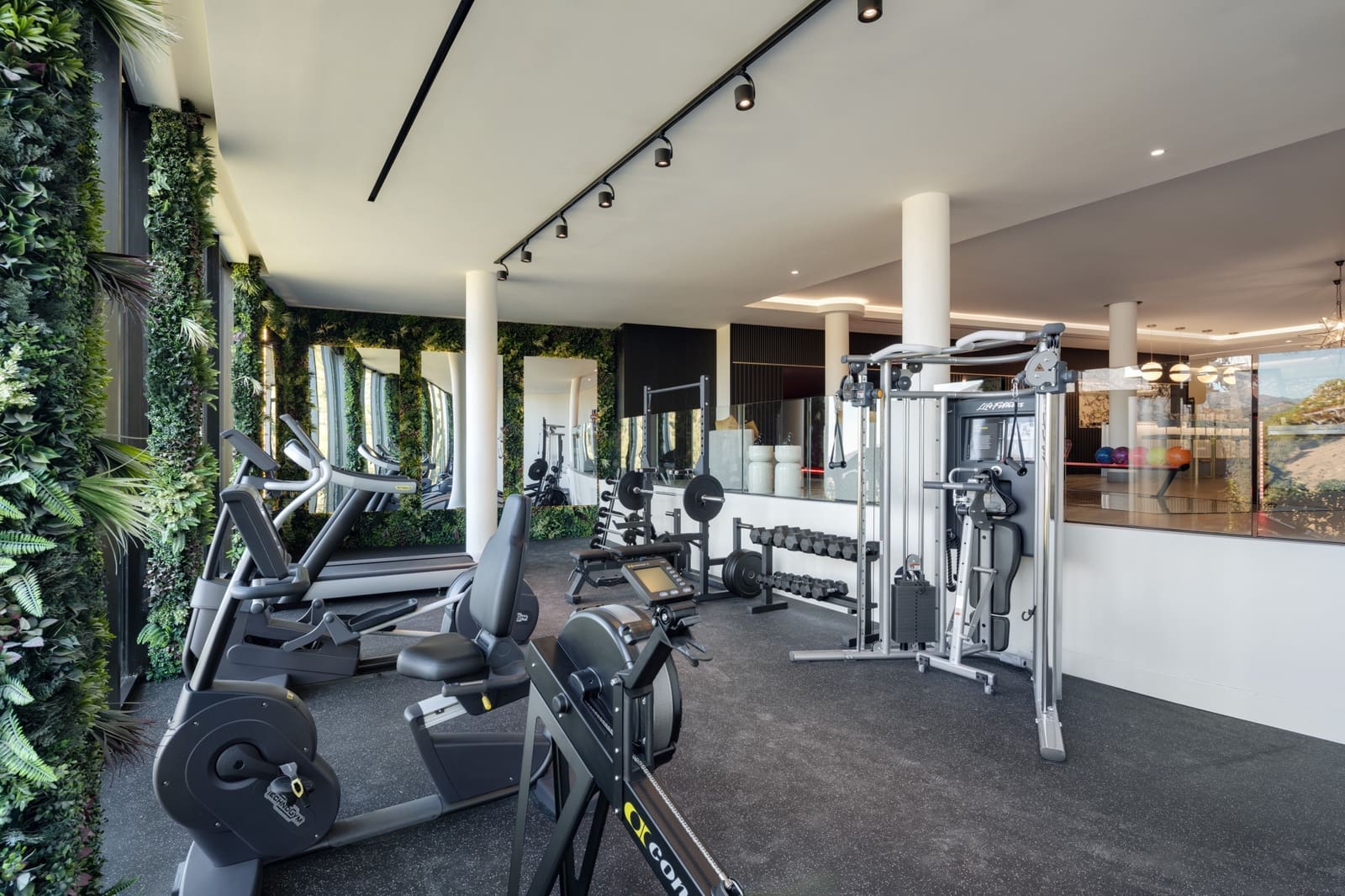 9 soverom Villa til salgs i La Zagaleta med svømmebasseng garasje - € 30 000 000 (Ref: 8946854)