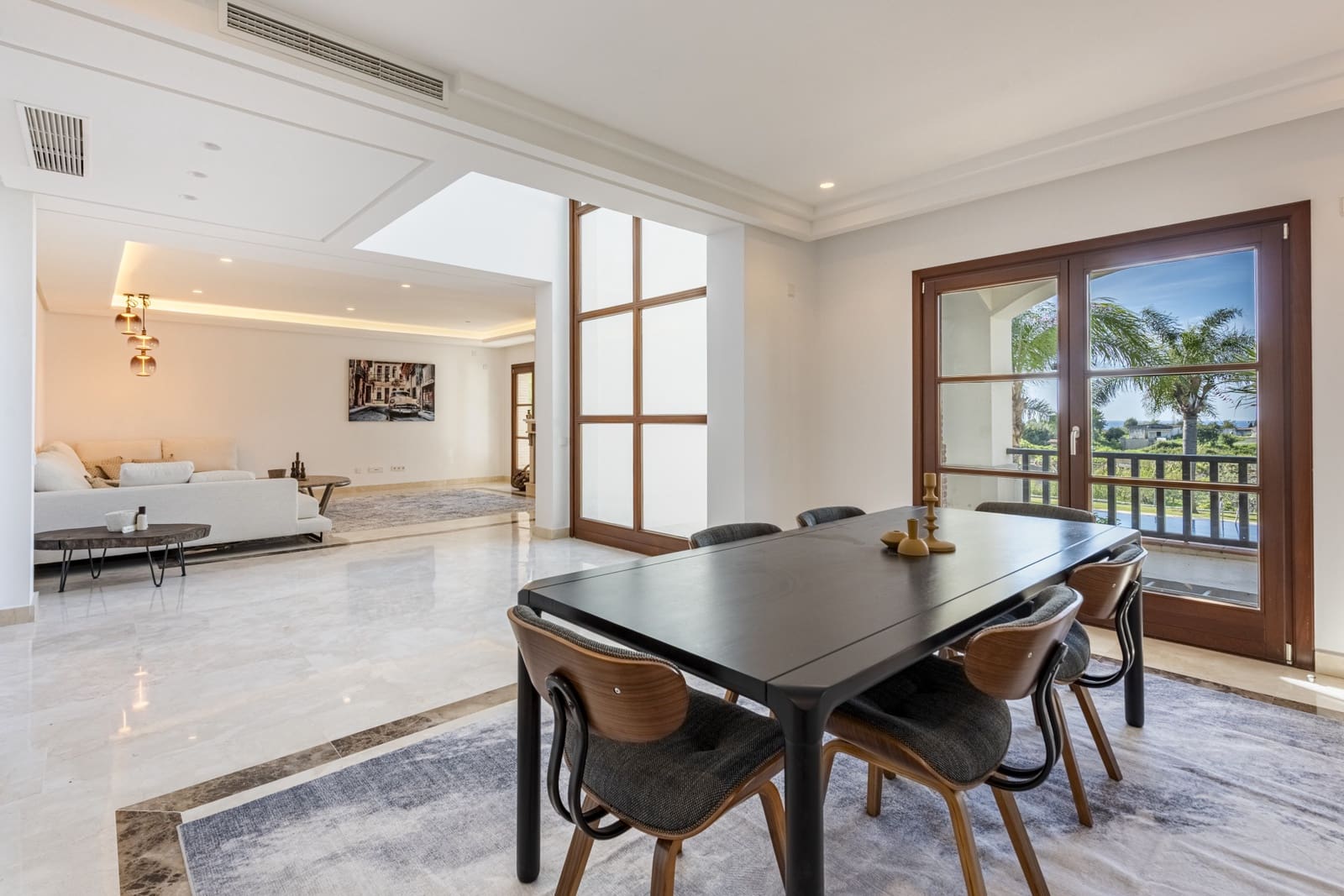 6 bedroom Villa for sale in Marbella with pool garage - € 2,420,000 (Ref: 8946855)