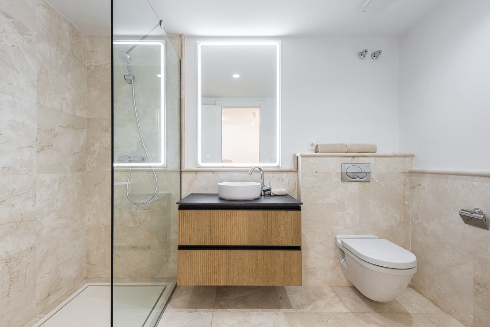 6 bedroom Villa for sale in Marbella with pool garage - € 2,420,000 (Ref: 8946855)