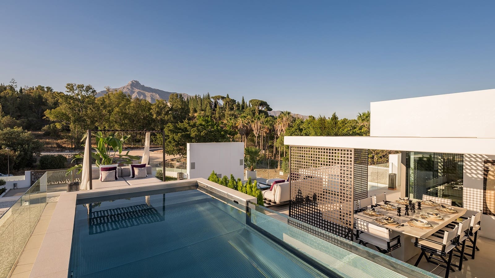 4 slaapkamer Halfvrijstaande villa te koop in Marbella met zwembad garage - € 7.500.000 (Ref: 8948878)