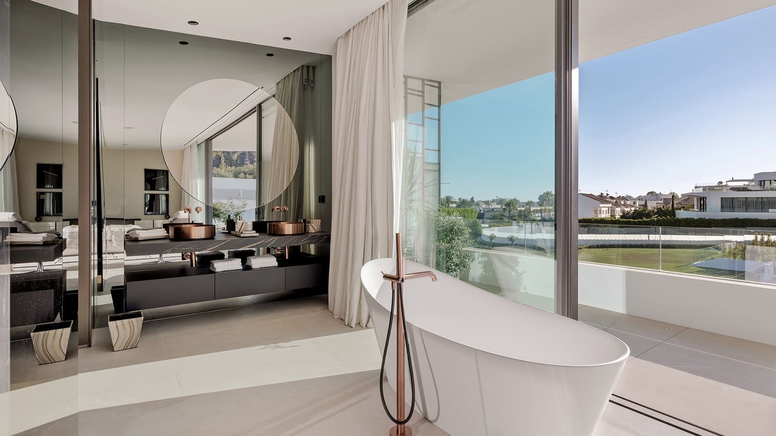 4 slaapkamer Halfvrijstaande villa te koop in Marbella met zwembad garage - € 7.500.000 (Ref: 8948878)