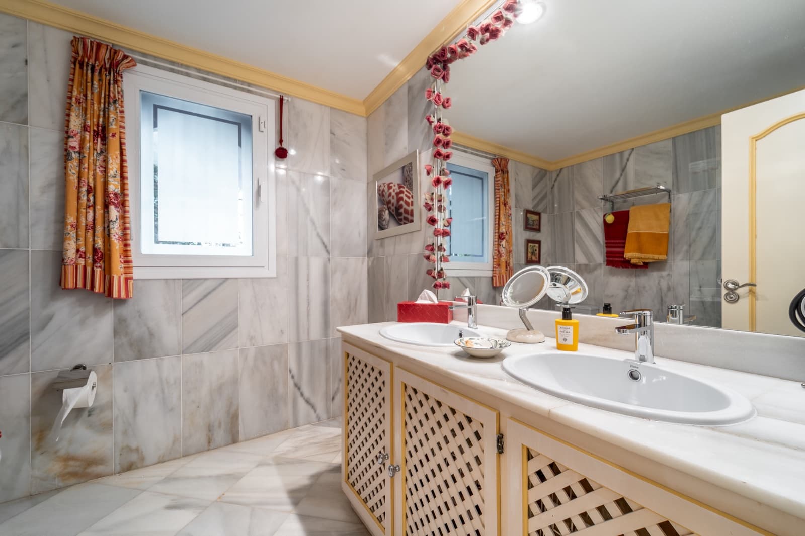 4 Zimmer Doppelhaus zu verkaufen in Marbella mit Pool Garage - 1.295.000 € (Ref: 8952716)