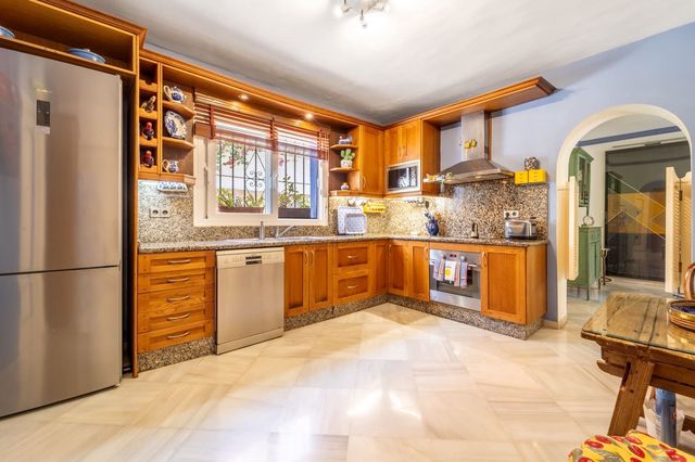 4 Zimmer Doppelhaus zu verkaufen in Marbella mit Pool Garage - 1.295.000 € (Ref: 8952716)
