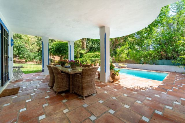 4 Zimmer Doppelhaus zu verkaufen in Marbella mit Pool Garage - 1.295.000 € (Ref: 8952716)