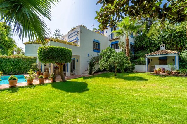 4 Zimmer Doppelhaus zu verkaufen in Marbella mit Pool Garage - 1.295.000 € (Ref: 8952716)
