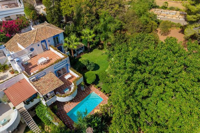 4 Zimmer Doppelhaus zu verkaufen in Marbella mit Pool Garage - 1.295.000 € (Ref: 8952716)