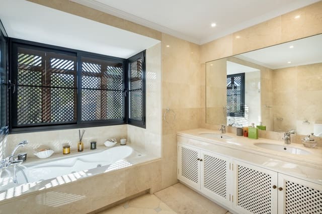 4 chambre Villa/Maison à vendre à La Quinta, Benahavís avec piscine garage - 2 950 000 € (Ref: 8954238)