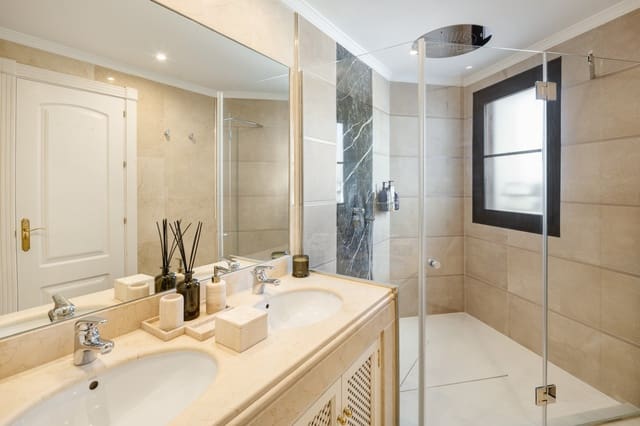 4 chambre Villa/Maison à vendre à La Quinta, Benahavís avec piscine garage - 2 950 000 € (Ref: 8954238)