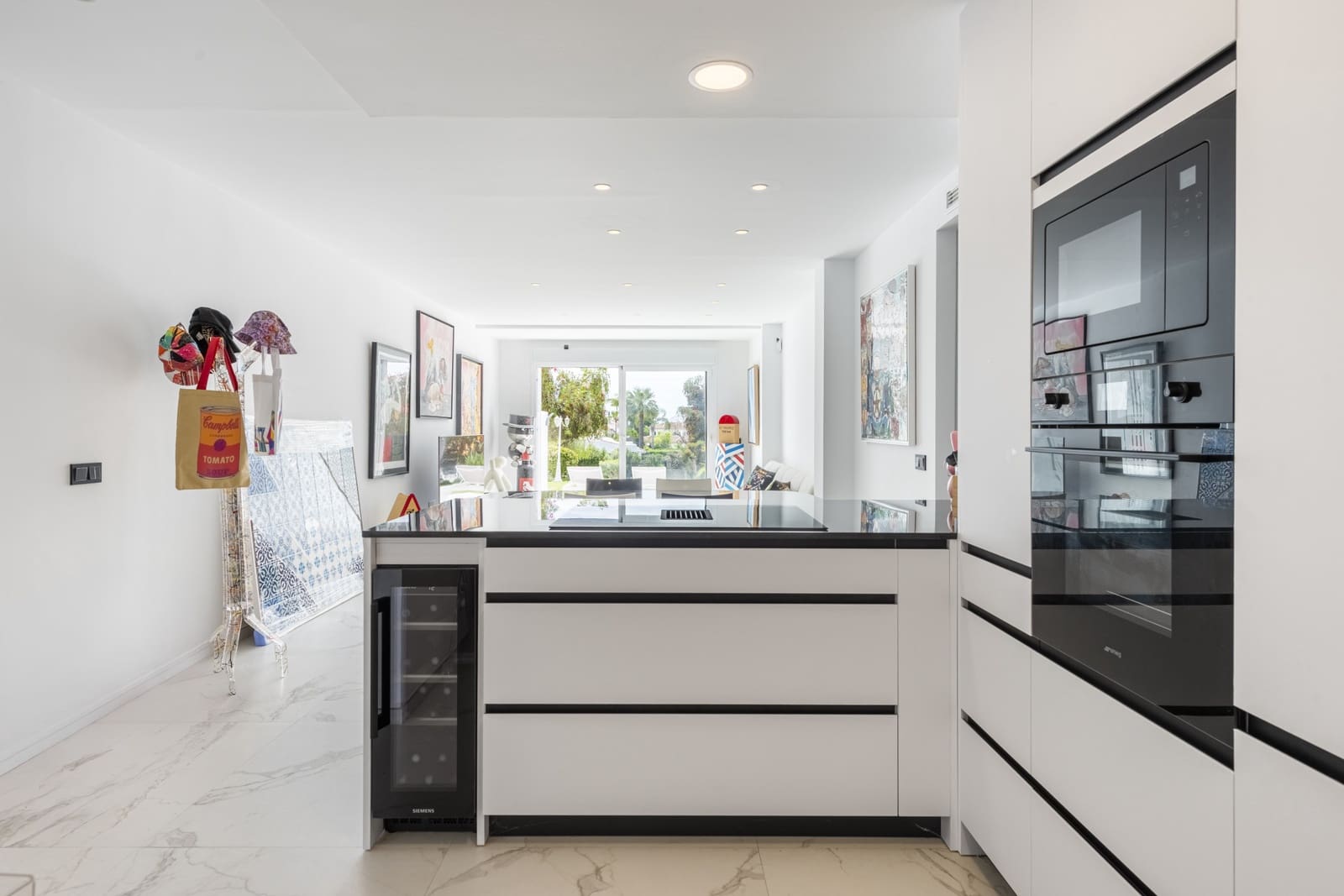 2 soveværelse Lejlighed til salg i Marbella med swimmingpool garage - € 645.000 (Ref: 8957030)