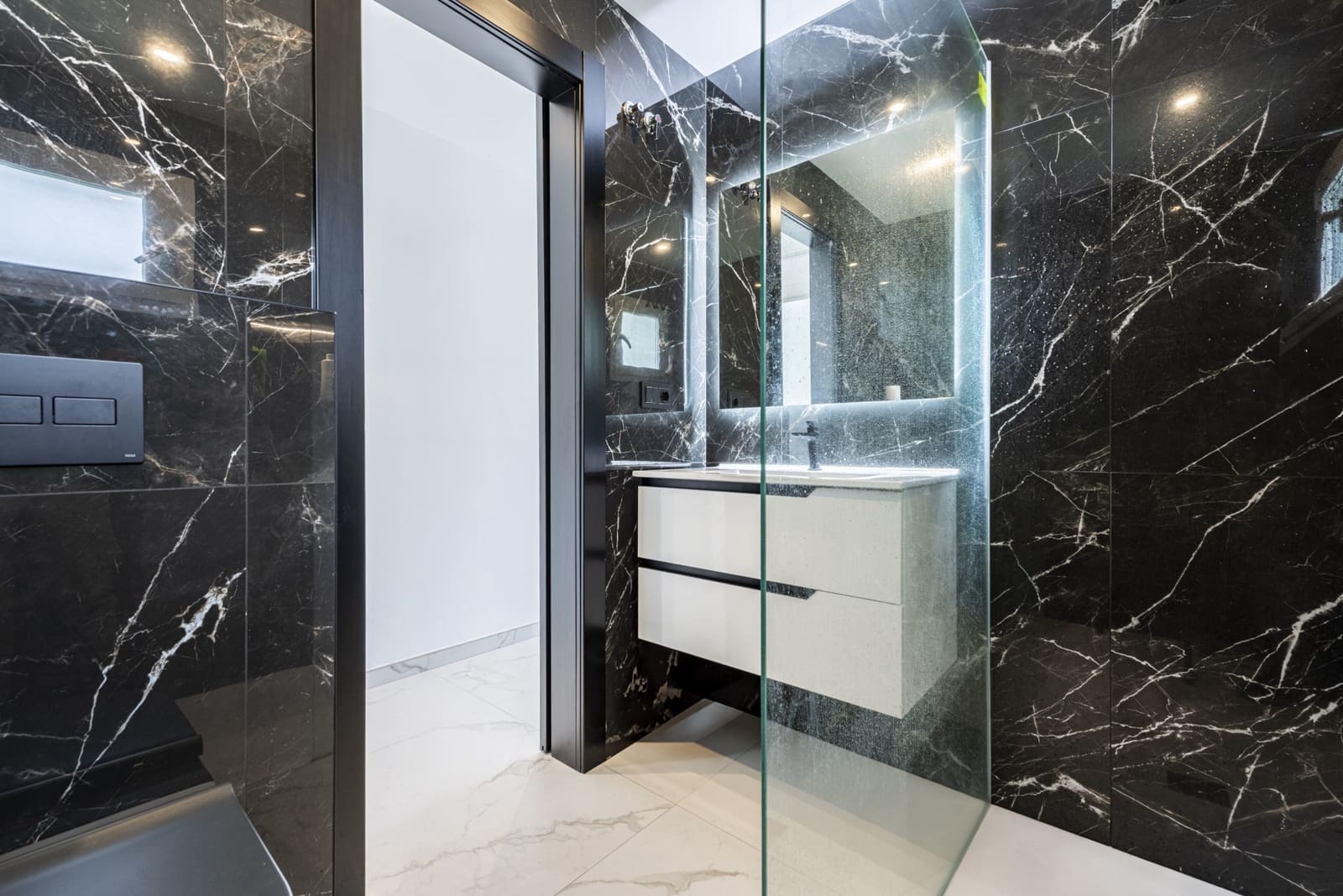 2 soveværelse Lejlighed til salg i Marbella med swimmingpool garage - € 645.000 (Ref: 8957030)