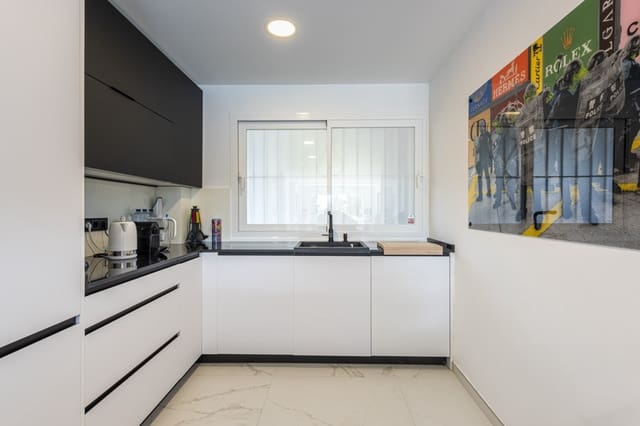 2 soveværelse Lejlighed til salg i Marbella med swimmingpool garage - € 645.000 (Ref: 8957030)