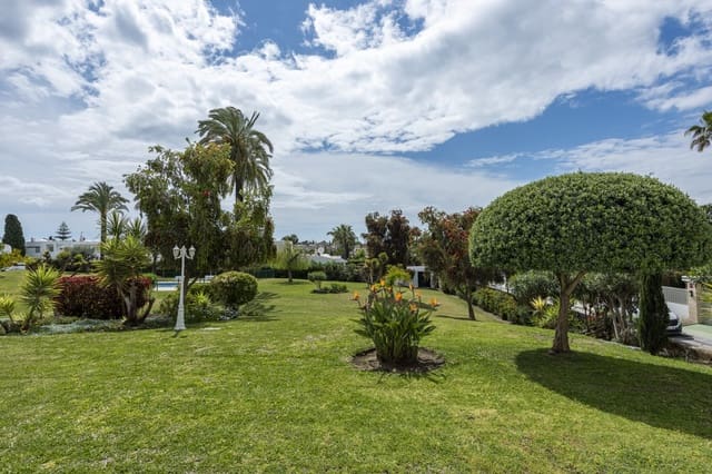 2 soveværelse Lejlighed til salg i Marbella med swimmingpool garage - € 645.000 (Ref: 8957030)