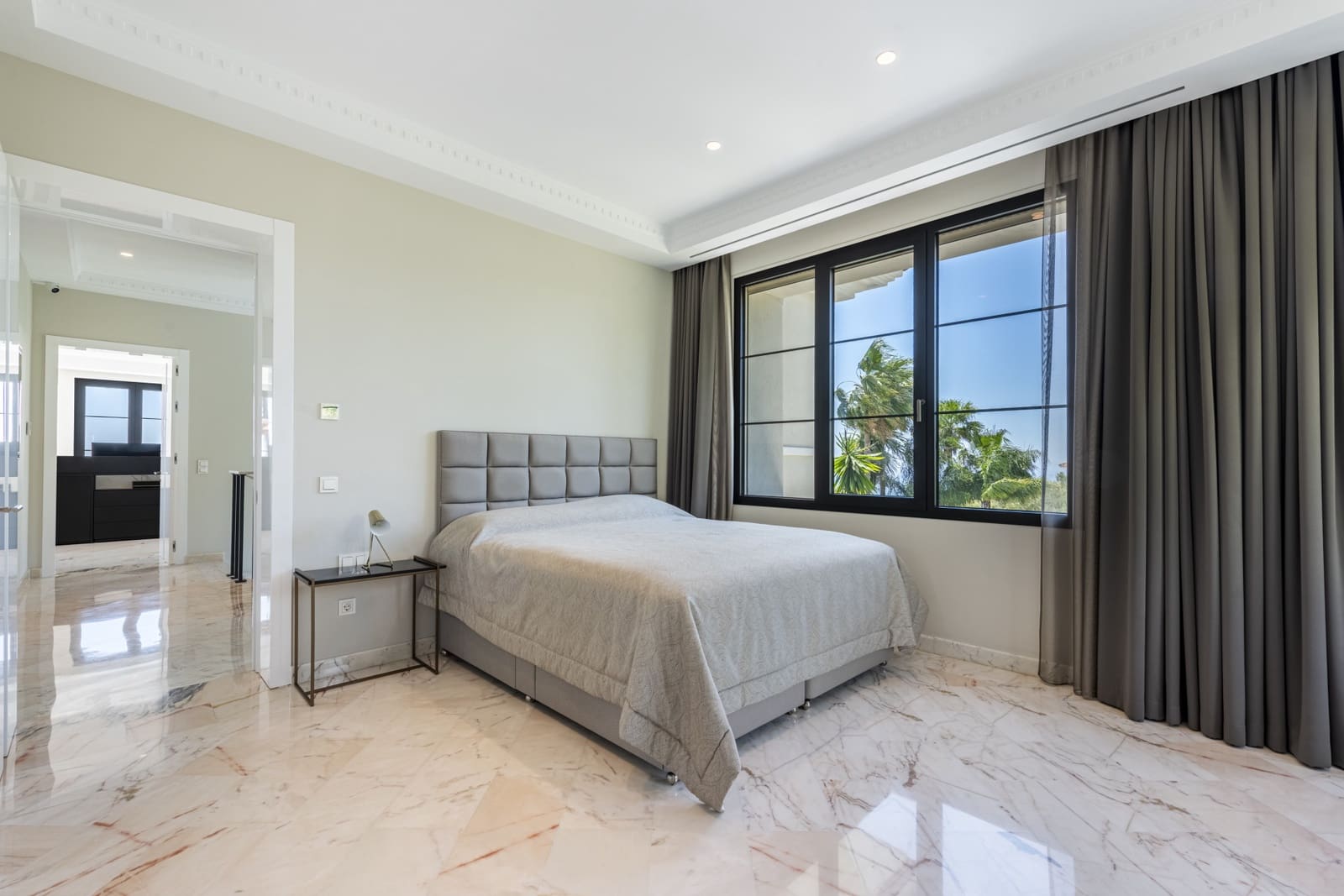 6 bedroom Villa for sale in Marbella with pool garage - € 10,450,000 (Ref: 8968176)