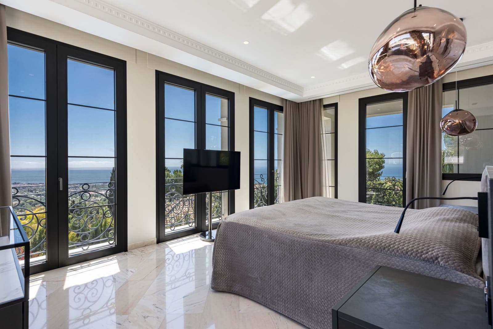 6 bedroom Villa for sale in Marbella with pool garage - € 10,450,000 (Ref: 8968176)