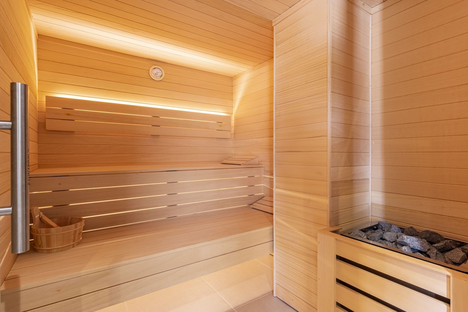 6 bedroom Villa for sale in Marbella with pool garage - € 10,450,000 (Ref: 8968176)