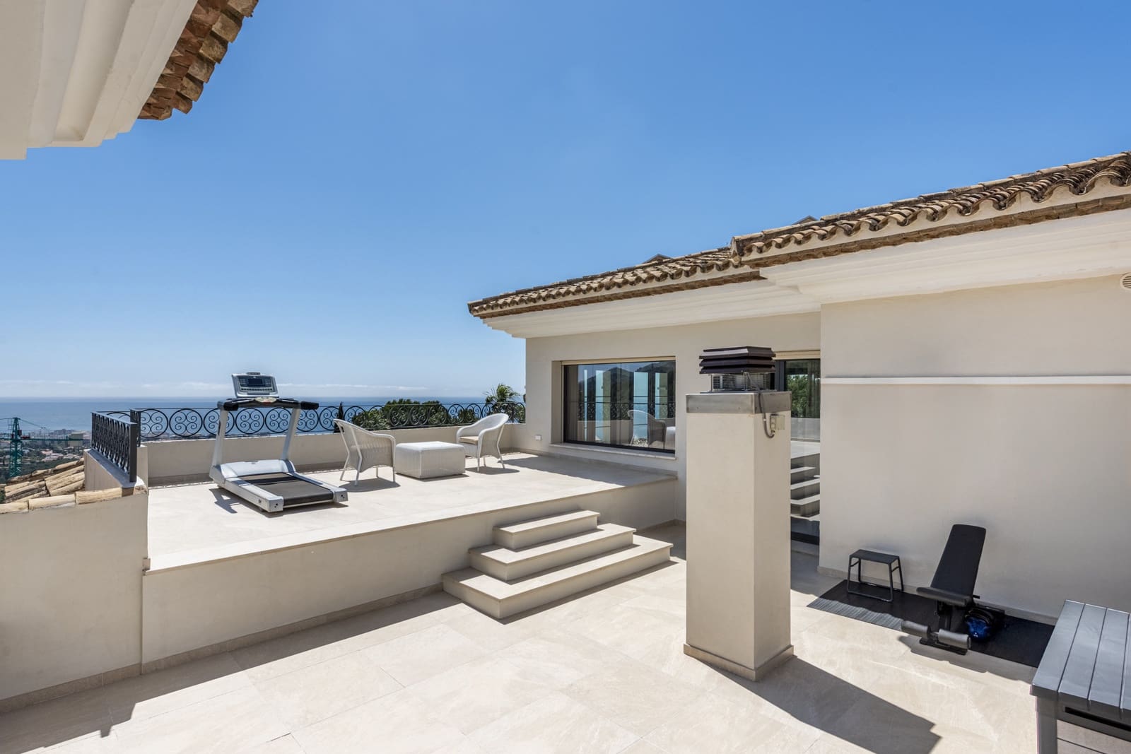 6 bedroom Villa for sale in Marbella with pool garage - € 10,450,000 (Ref: 8968176)