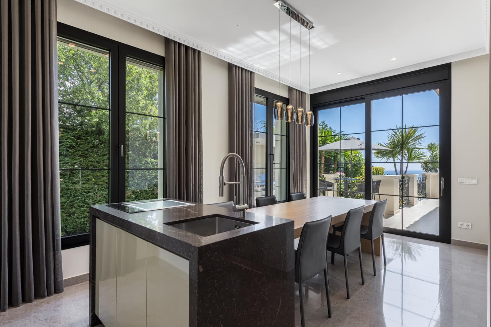 6 bedroom Villa for sale in Marbella with pool garage - € 10,450,000 (Ref: 8968176)