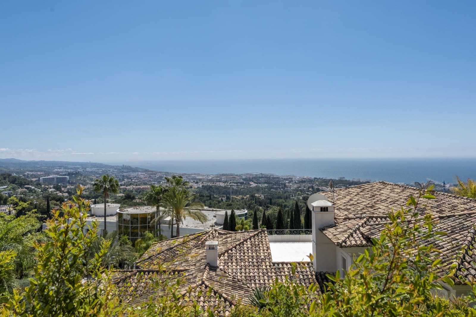 6 bedroom Villa for sale in Marbella with pool garage - € 10,450,000 (Ref: 8968176)